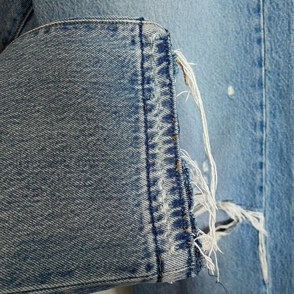 Levi's Premium Wedgie Straight Distressed Released Hem Jeans Size 29 - Picture 4 of 9